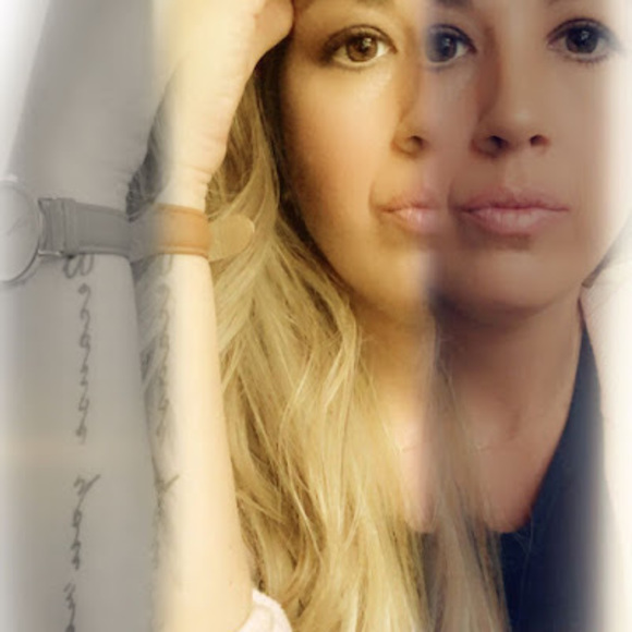 Meet your Posher, Dianna - Picture 1 of 1